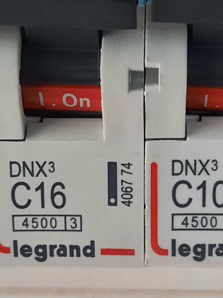 096_TVX.jpg